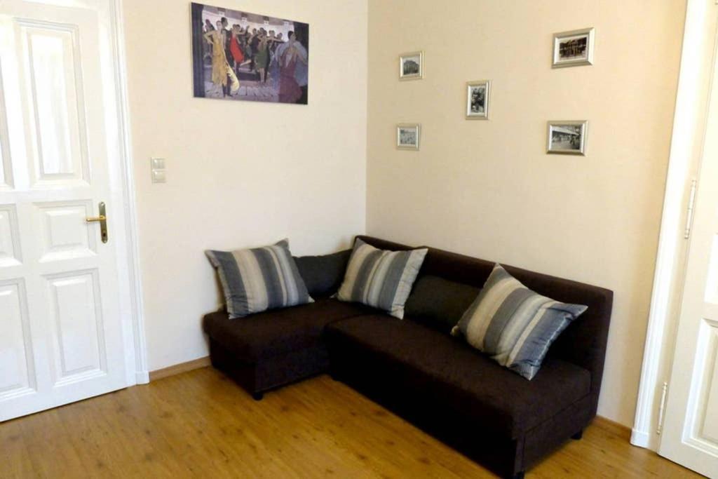 Elegant Apartment With Buda Castle View Budapest Eksteriør billede