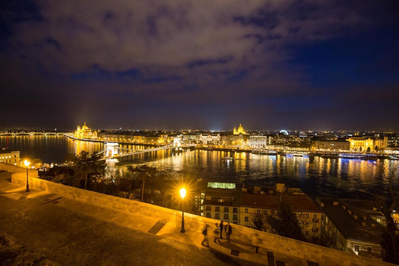 Elegant Apartment With Buda Castle View Budapest Eksteriør billede