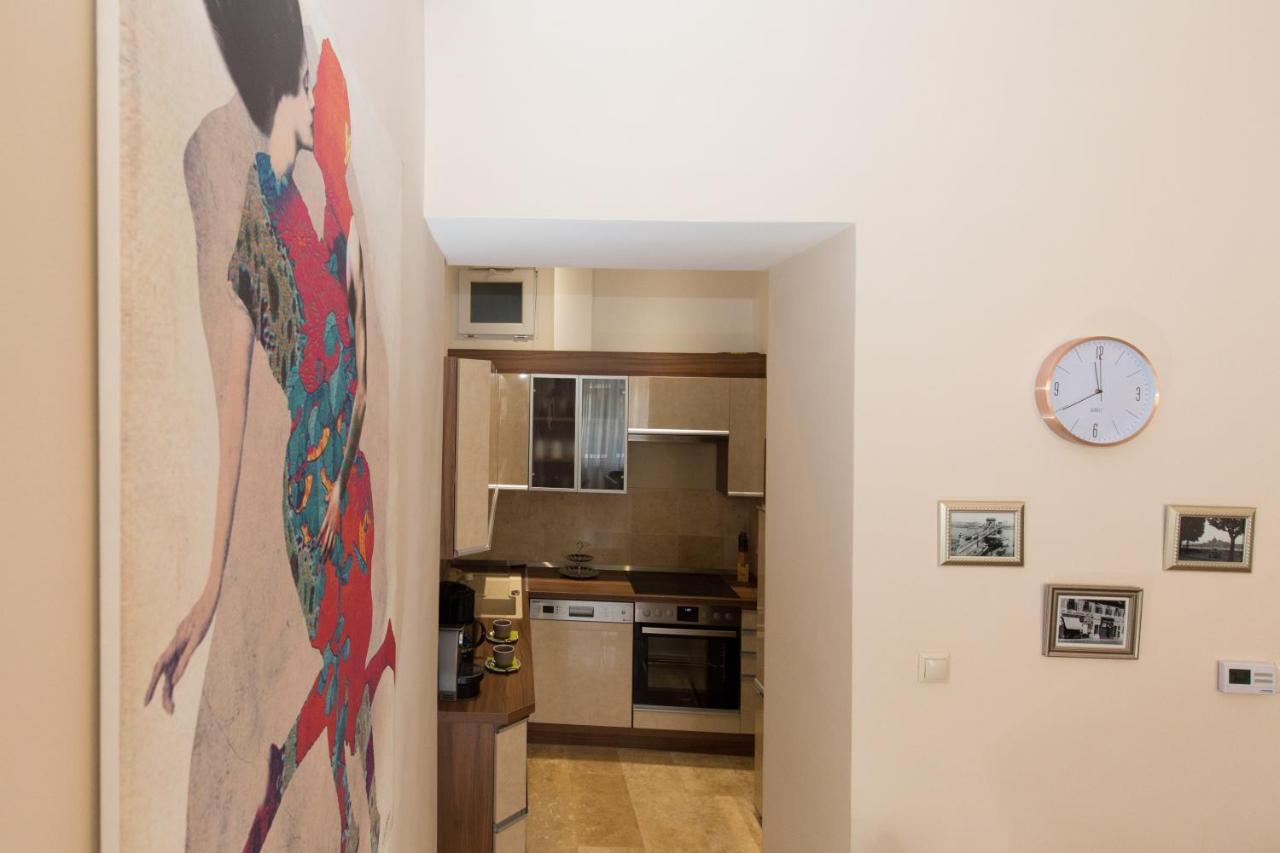 Elegant Apartment With Buda Castle View Budapest Eksteriør billede